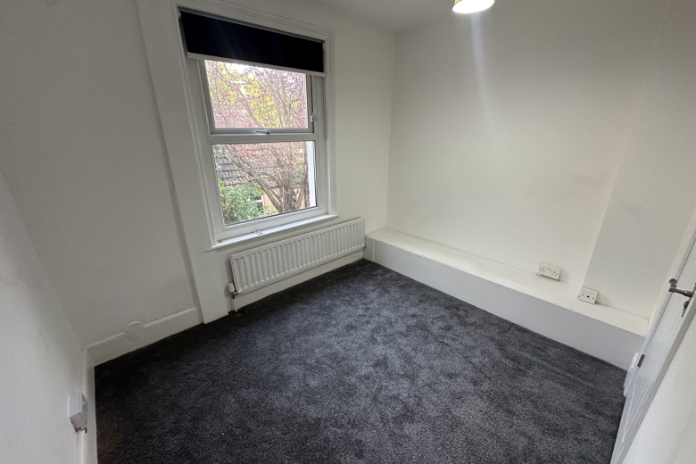 6 Bedroom House in  BOURNEMOUTH (1)