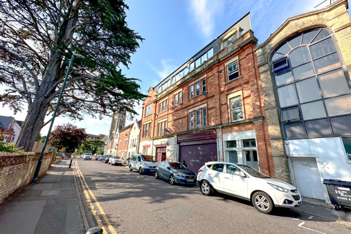 495-West Hill Road 1