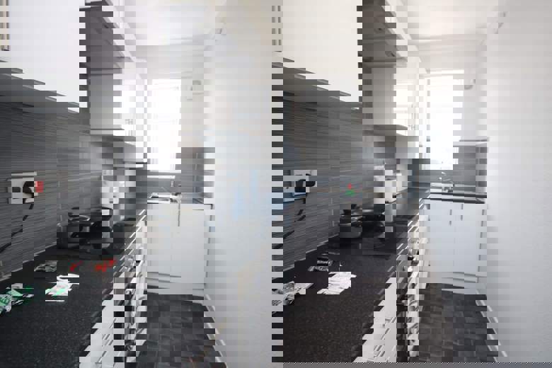 3 Bedroom Flat in Malmesbury Park Road BOURNEMOUTH