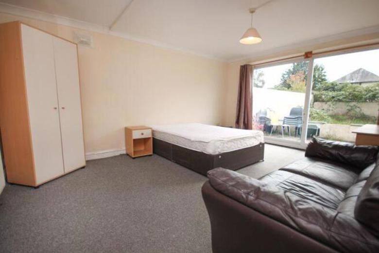 5 Bedroom Flat in  BOURNEMOUTH