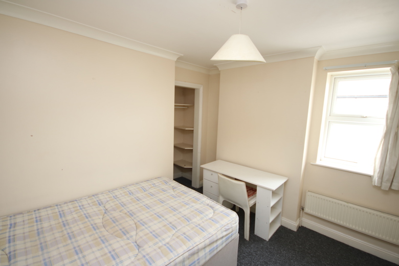 6 Bedroom House in Wycliffe Road Bournemouth