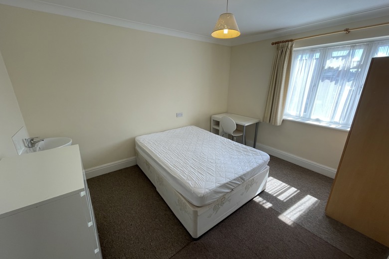 7 Bedroom House in Ripon Road BOURNEMOUTH