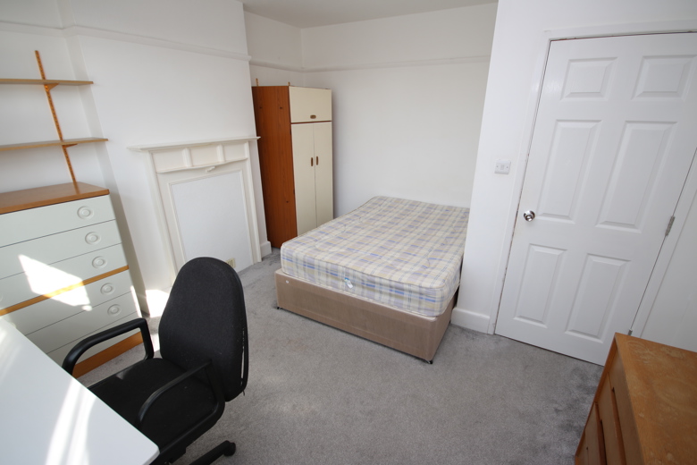 7 Bedroom House in Fernside Road BOURNEMOUTH