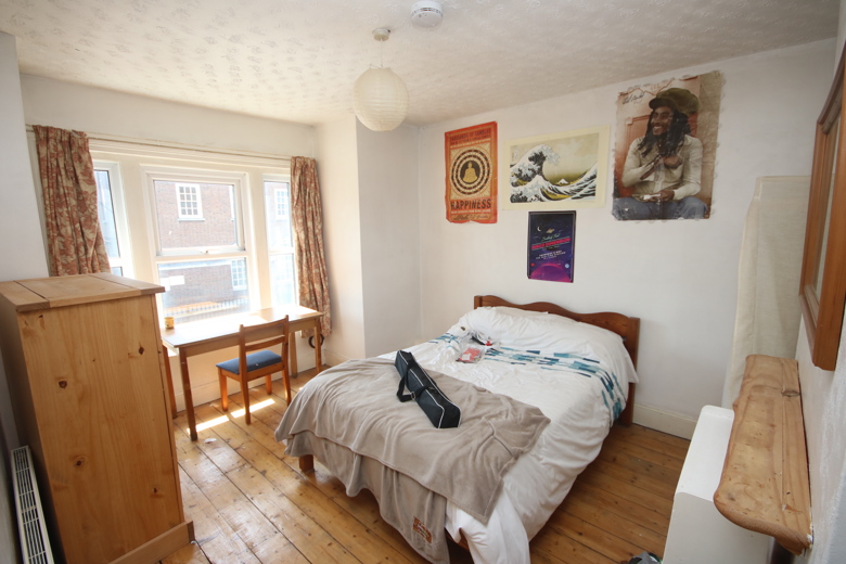 5 Bedroom House in Wycliffe Road BOURNEMOUTH