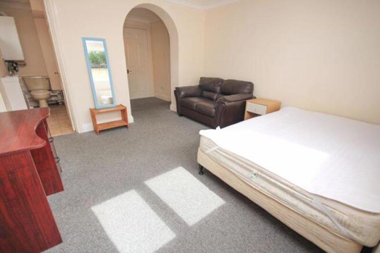 5 Bedroom Flat in  BOURNEMOUTH