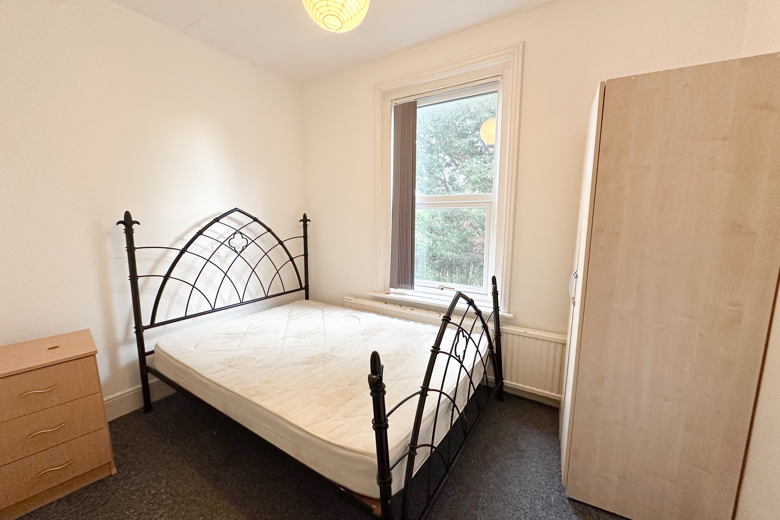 5 Bedroom House in  BOURNEMOUTH