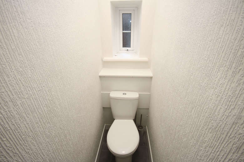 4 Bedroom Flat in Vale Road BOURNEMOUTH