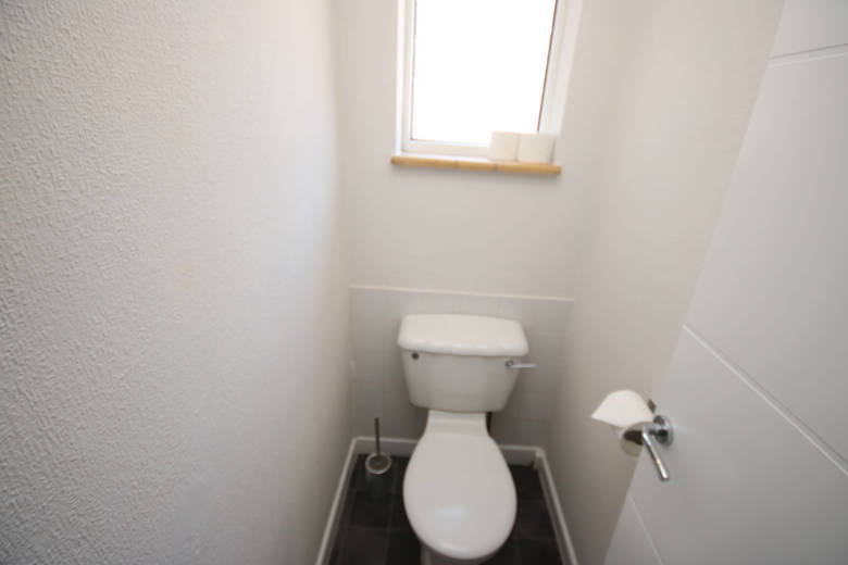 3 Bedroom Flat in Malmesbury Park Road BOURNEMOUTH