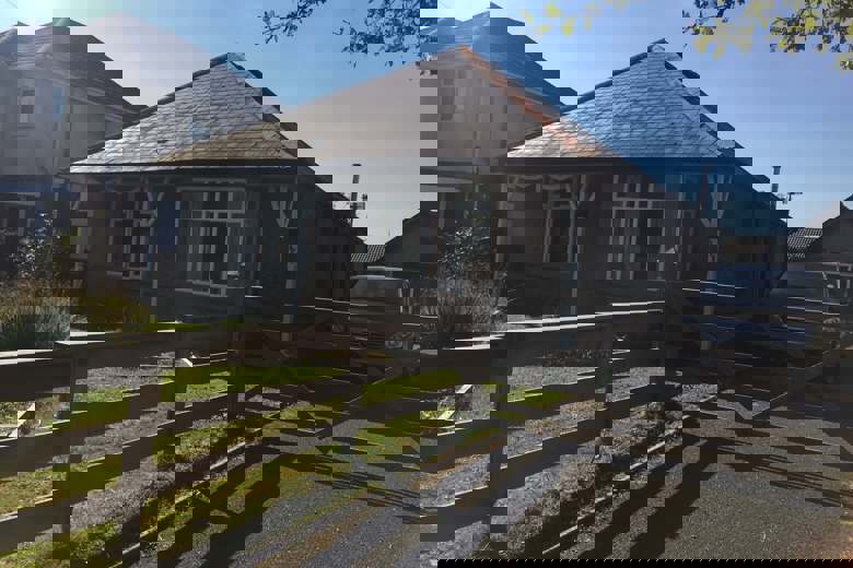 4 Bedroom Bungalow in Redhill Drive, Bournemouth  BOURNEMOUTH