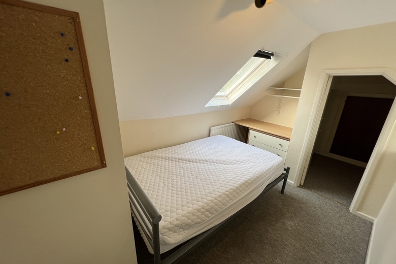 5 Bedroom House in Maxwell Road BOURNEMOUTH