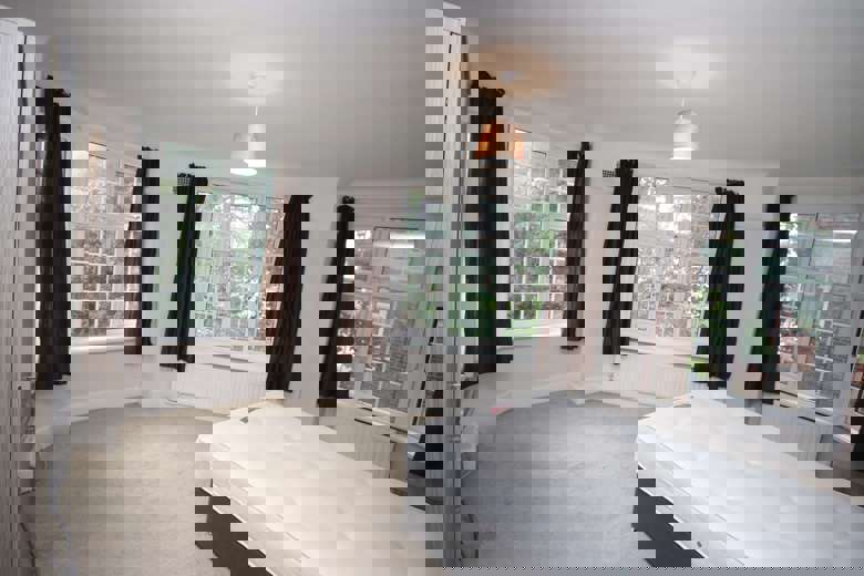 4 Bedroom Flat in Vale Road BOURNEMOUTH