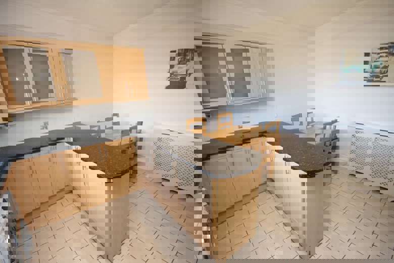 4 Bedroom Flat in Burnaby Road BOURNEMOUTH