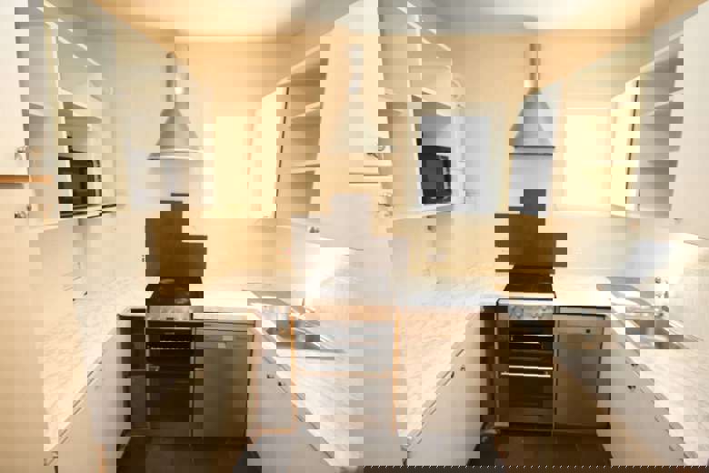 4 Bedroom Bungalow in Redhill Drive, Bournemouth  BOURNEMOUTH