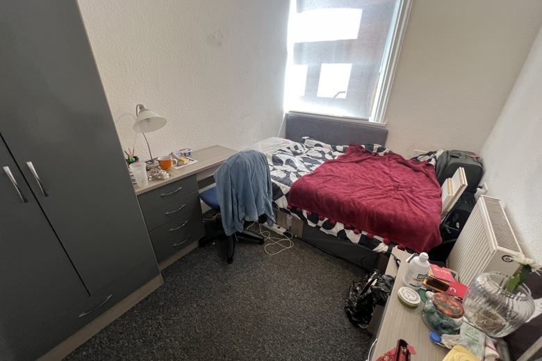 7 Bedroom Flat in Charminster Road BOURNEMOUTH