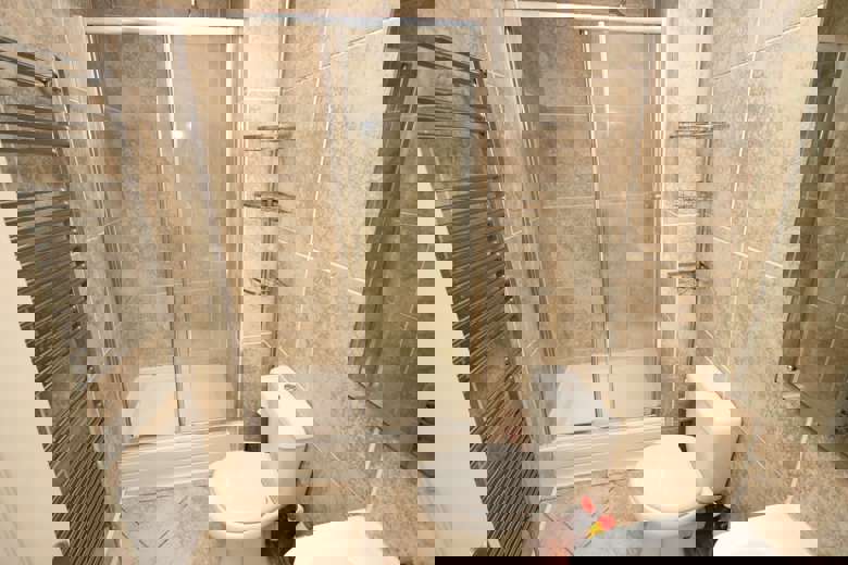 4 Bedroom Bungalow in Redhill Drive, Bournemouth  BOURNEMOUTH