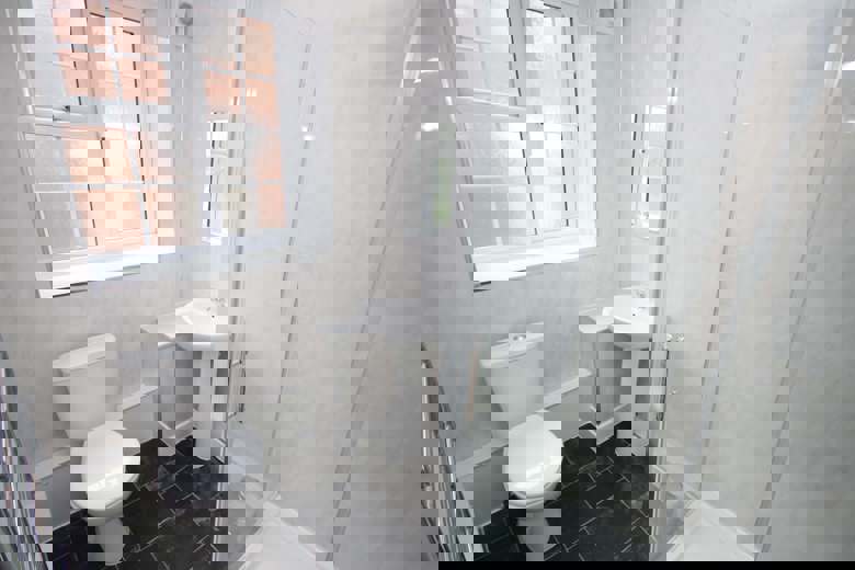 4 Bedroom Flat in Vale Road BOURNEMOUTH