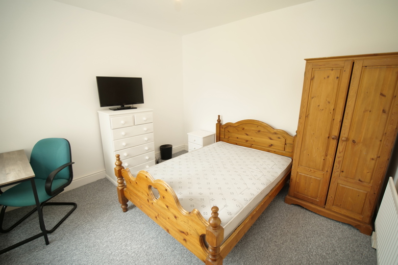 5 Bedroom House in Shelbourne Road BOURNEMOUTH